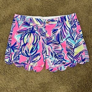 Lilly Pulitzer scalloped The buttercup shorts size 6 multi colored